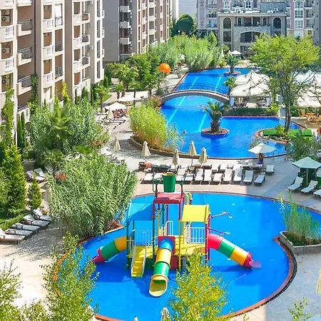 студия в лучшем комплексе на солнечном берегу Apartmán